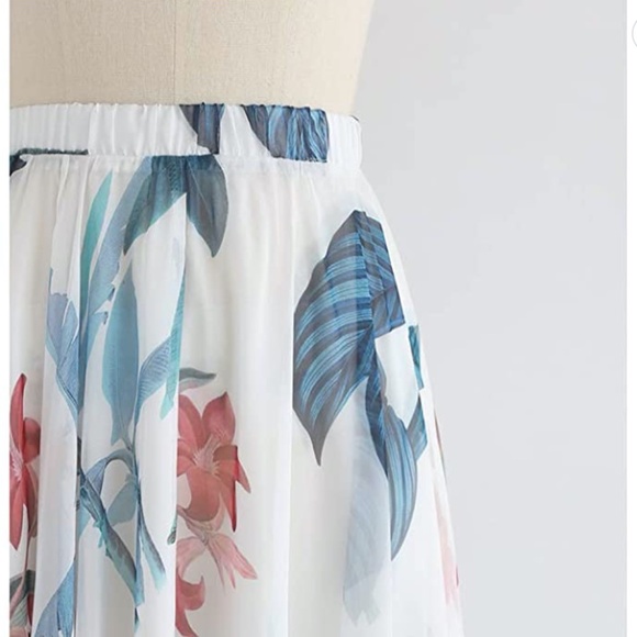 TROPICAL FLORAL WATERCOLOR MAXI SKIRT IN WHITE - Picture 3 of 6